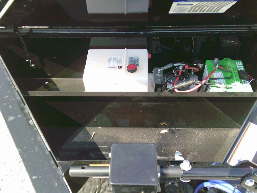 83" x 14' Tandem Axle Dump Low-Pro Dump