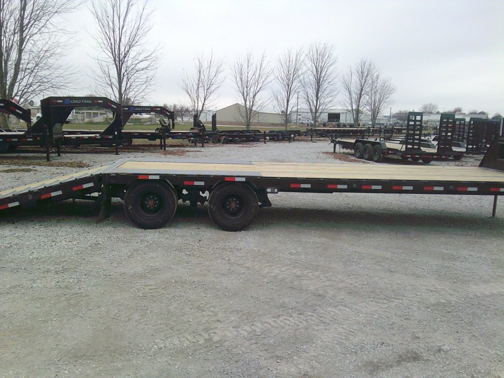 102" x 32' Tandem Low-Pro Gooseneck w/Hyd. Dove -25900K