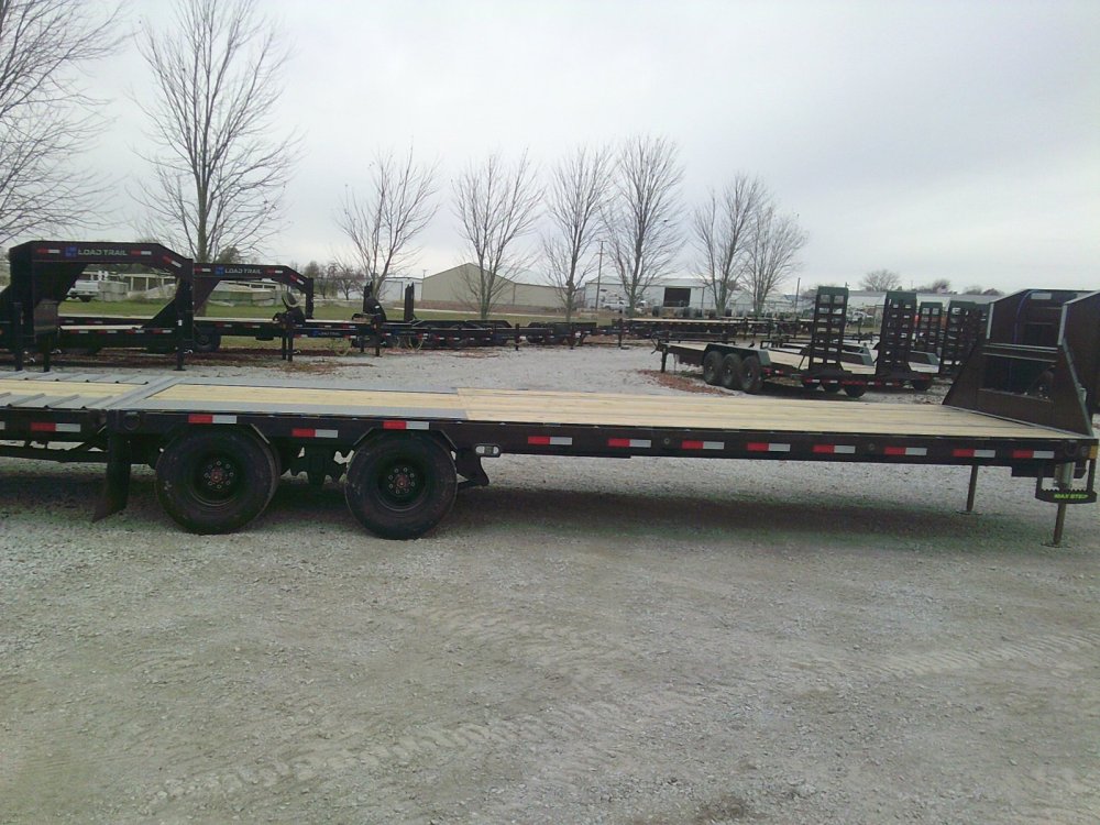 102" x 32' Tandem Low-Pro Gooseneck w/Hyd. Dove -25900K