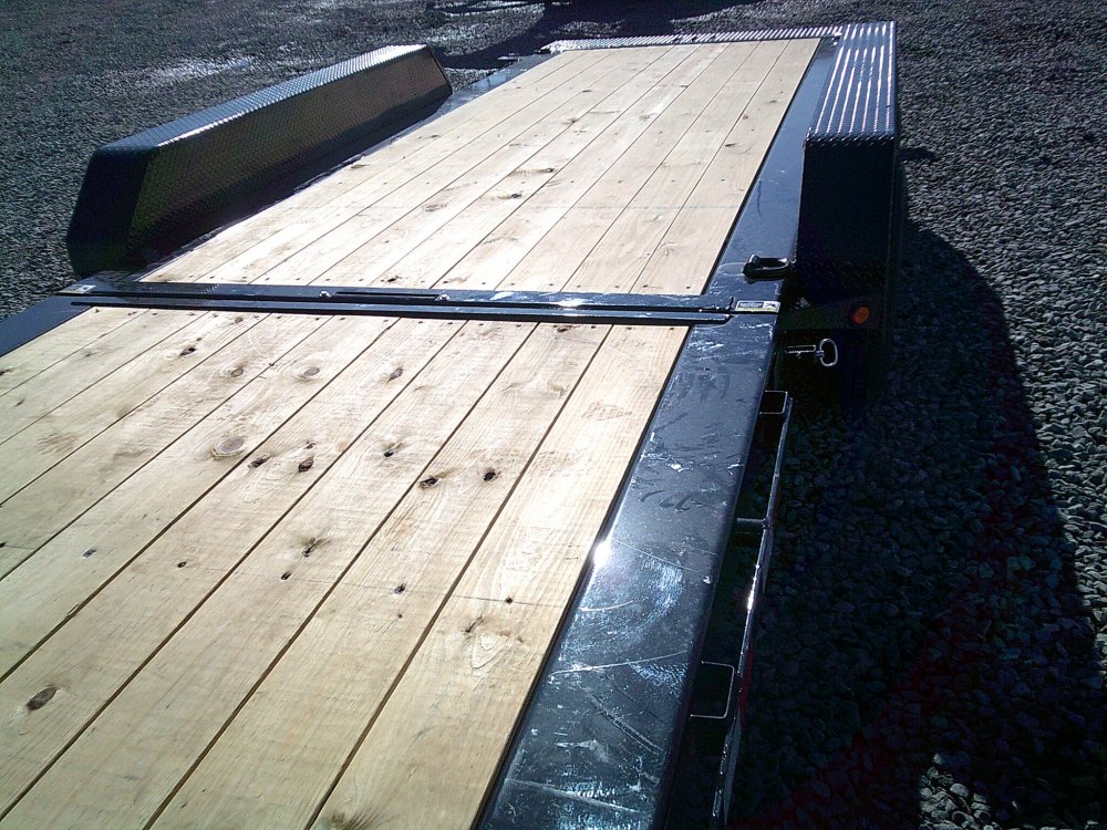 83" X 24' Tilt-N-Go Gooseneck Triple Axle Tilt Deck