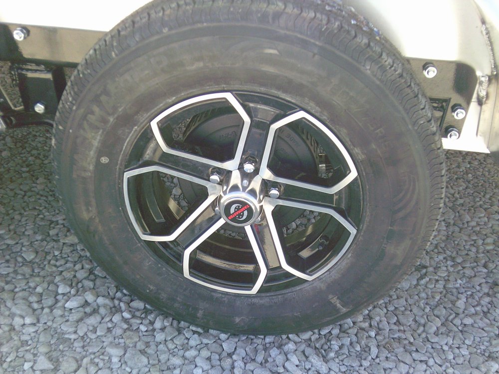 83" x 16' Tandem Axle (Aluminum Frame)