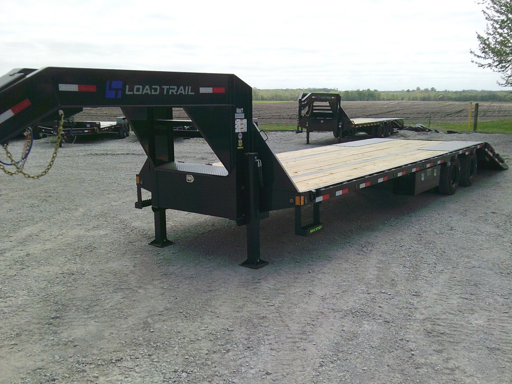 102" x 34' Tandem Low-Pro Gooseneck w/Hyd. Dove -25,900K