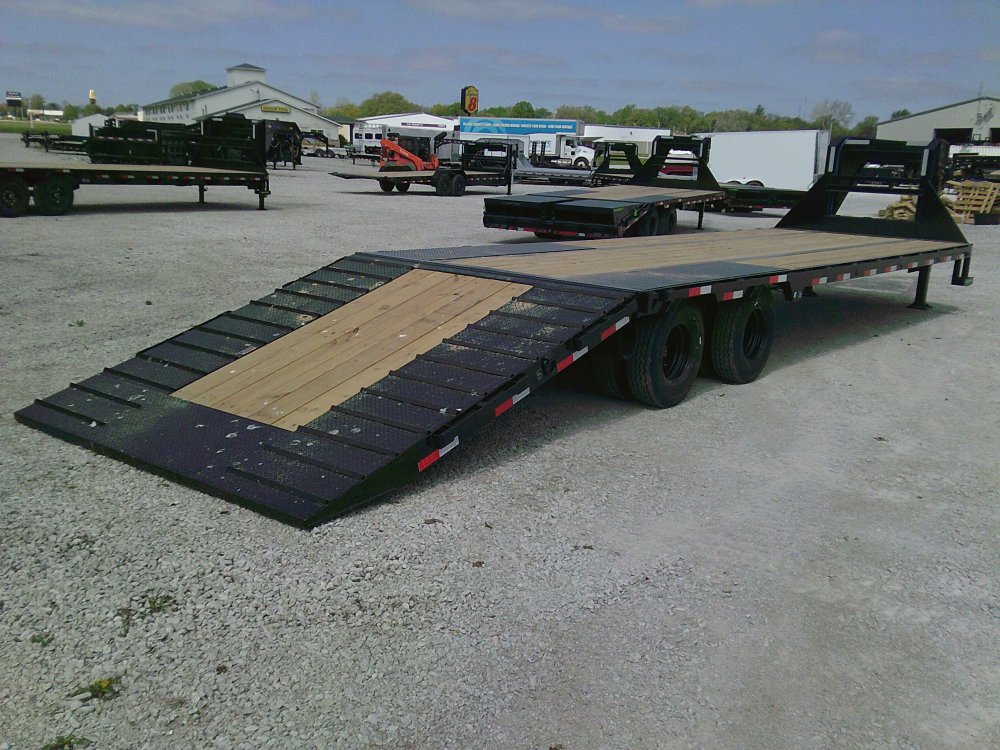 102" x 34' Tandem Low-Pro Gooseneck w/Hyd. Dove -25,900K