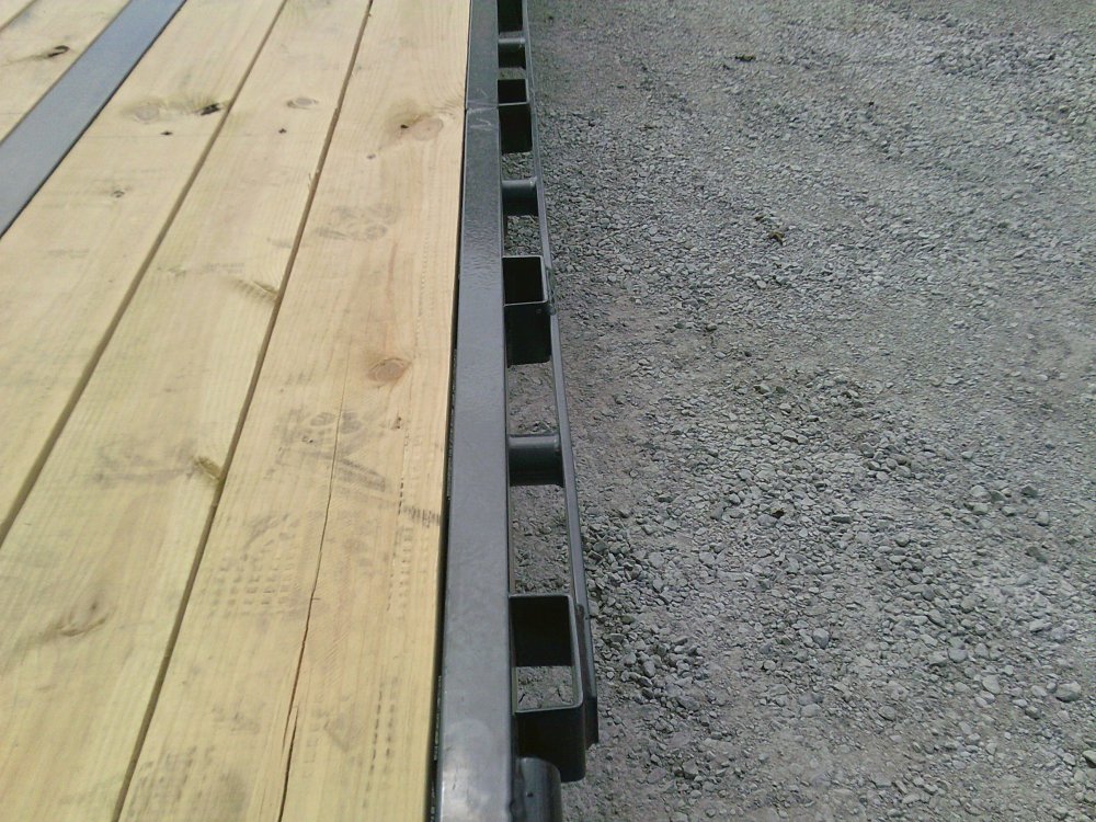 102" x 34' Tandem Low-Pro Gooseneck w/Hyd. Dove -25,900K