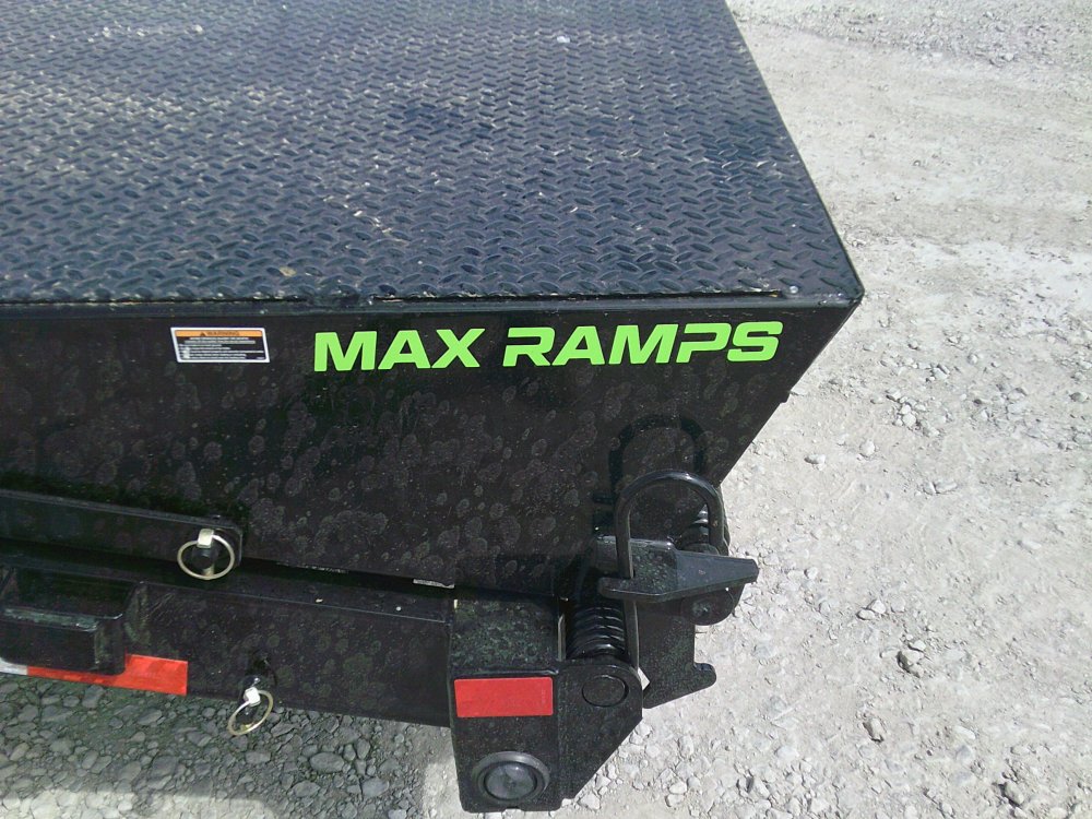 102" x 34' Tandem Low-Pro Gooseneck -25,900K
