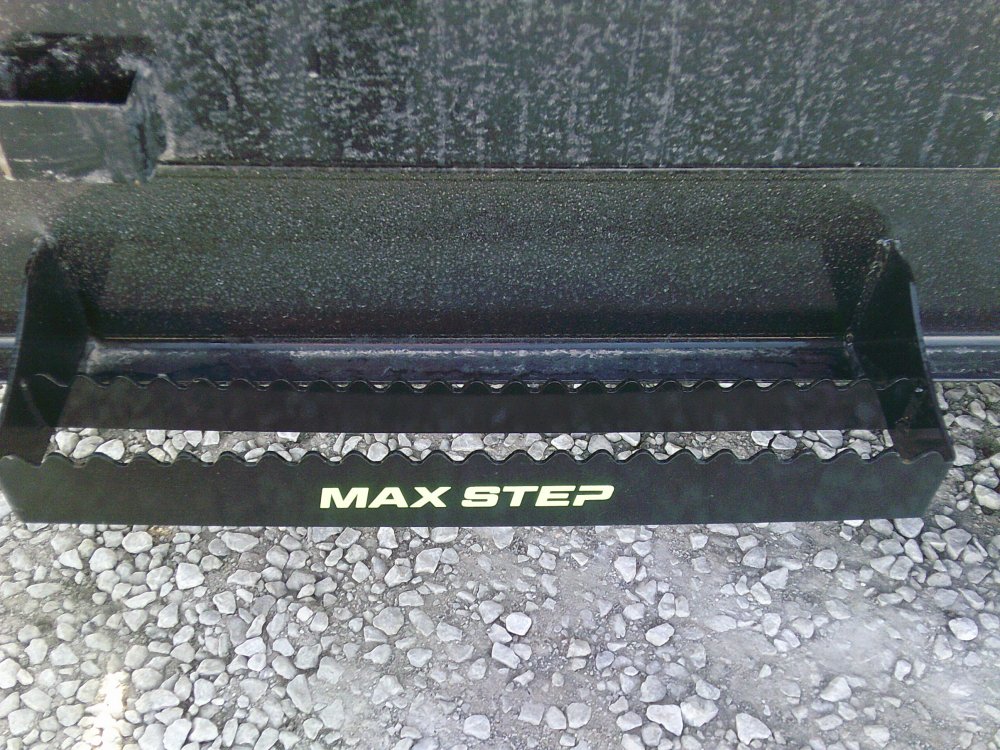 83" x 16' Triple Axle Gooseneck Low-Pro Dump