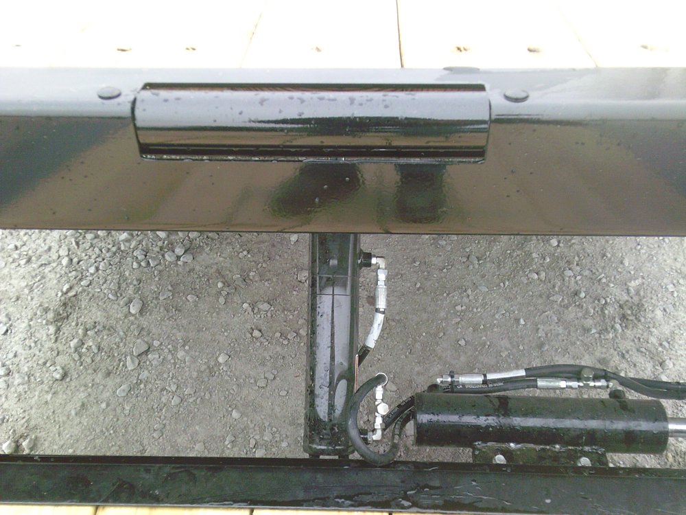 83" X 26' Tilt-N-Go Gooseneck Tandem Axle Tilt Deck I-Beam Frame