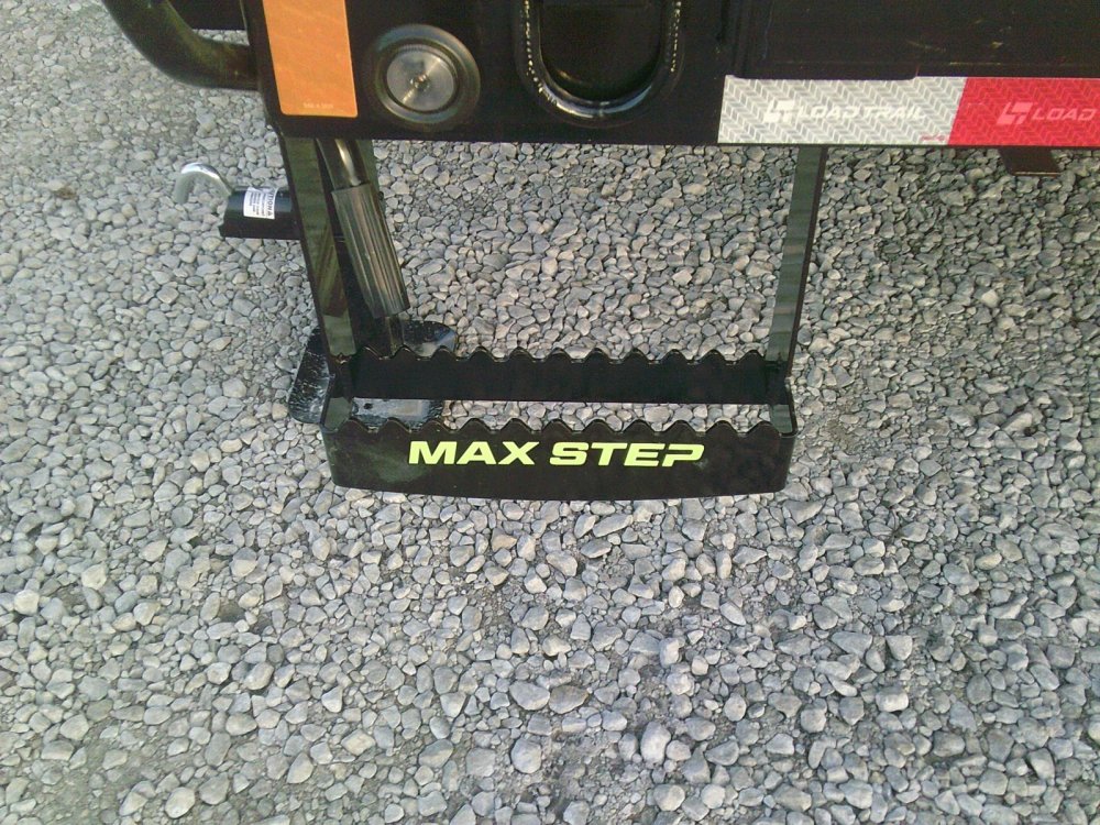 102" x 28' Tandem Low-Pro Gooseneck -24K