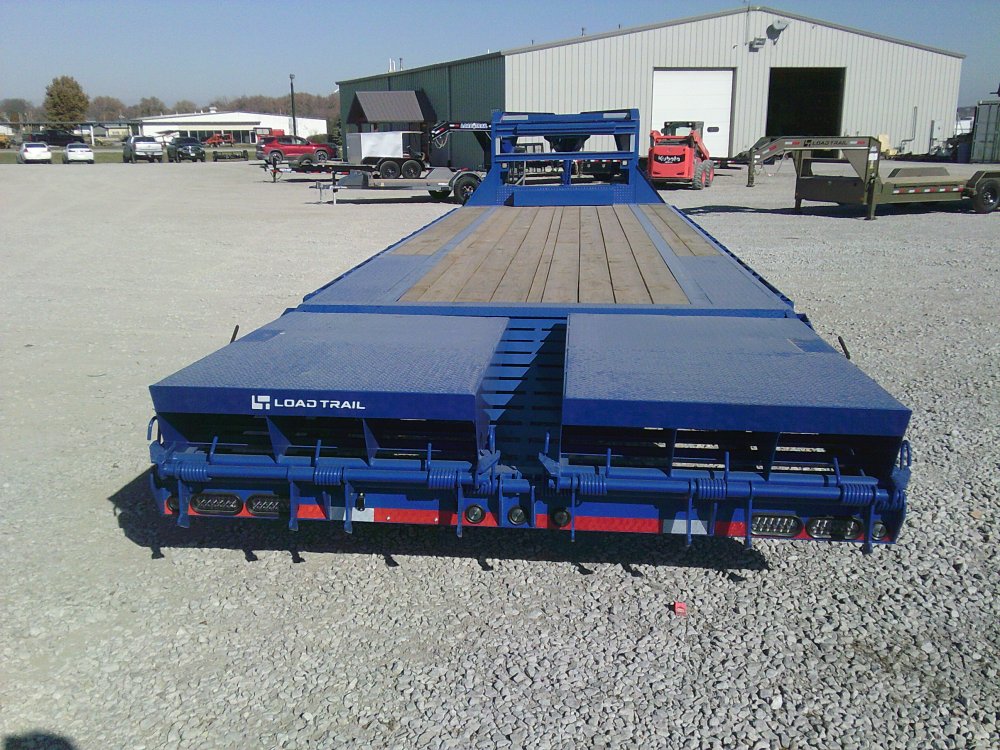 102" x 30' Single Wheel Low-Pro Gooseneck
