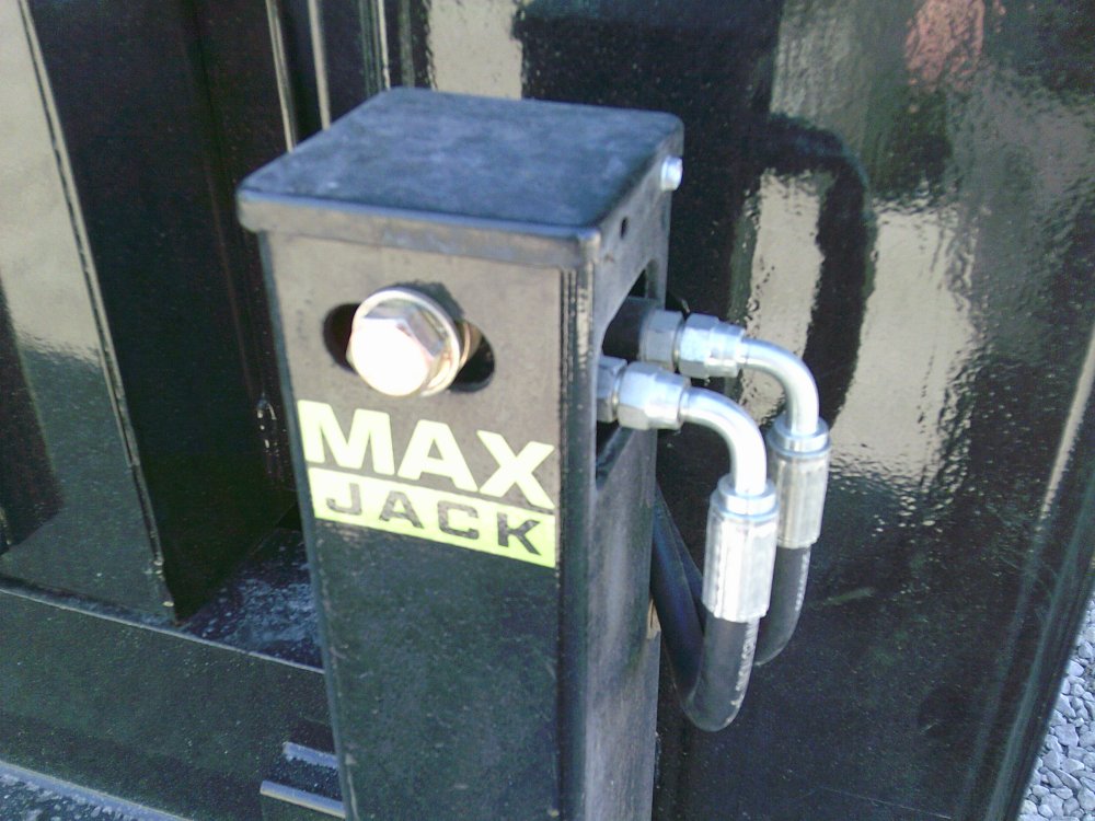 83" x 16' Triple Axle Gooseneck Low-Pro Dump