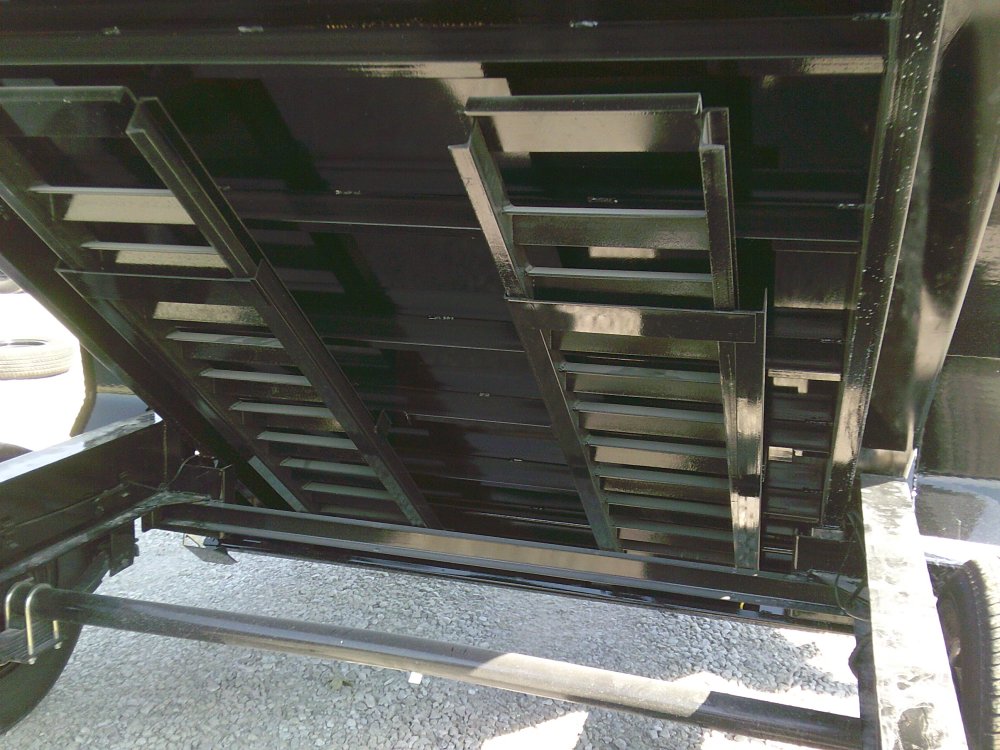 83" x 16' Triple Axle Gooseneck Low-Pro Dump