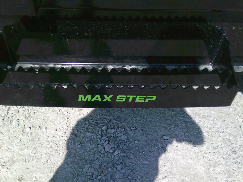 83" x 16' Triple Axle Gooseneck Low-Pro Dump