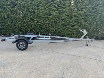 EZ Loader 16 x 20 Boat Bunk Trailer