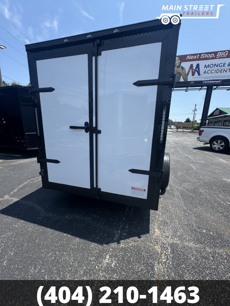 6X12S/A WHITE WITH BLACKOUT AND BARN DOORS AND POLY CORE