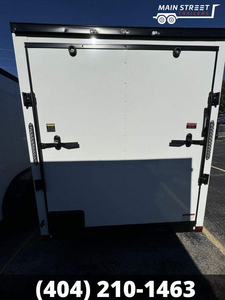 6X10T/A WHITE WITH BLACKOUT AND RAMP GATE