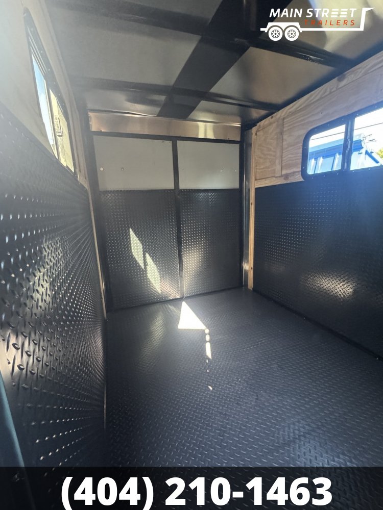 6X10T/A WHITE B/O 2 WINDOWS AND RTP ON FLOOR AND WALLS