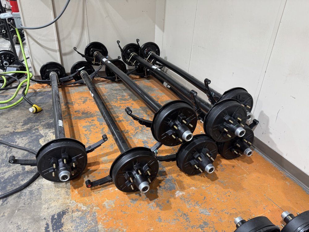5200LB STRAIGHT AXLE 70/85 WITH BRAKES