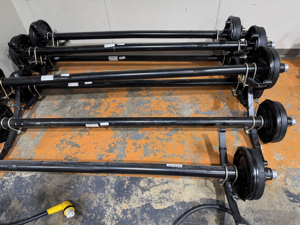 5200LB STRAIGHT AXLE 80/95 WITH BRAKES