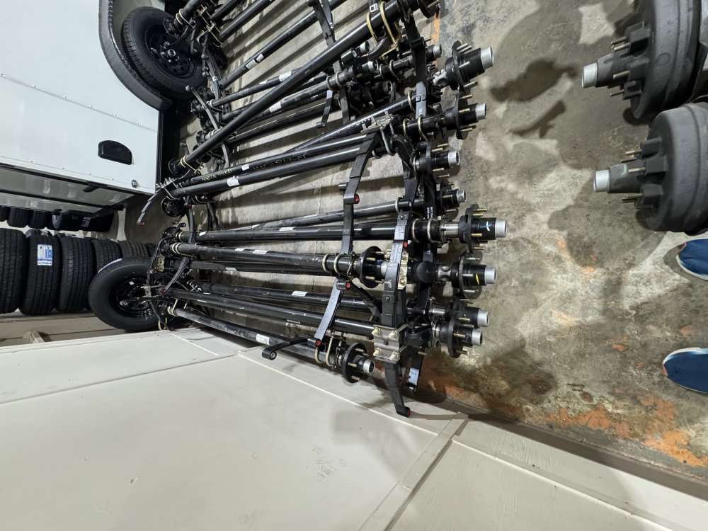 2000LB STRAIGHT IDLER AXLE 58/71