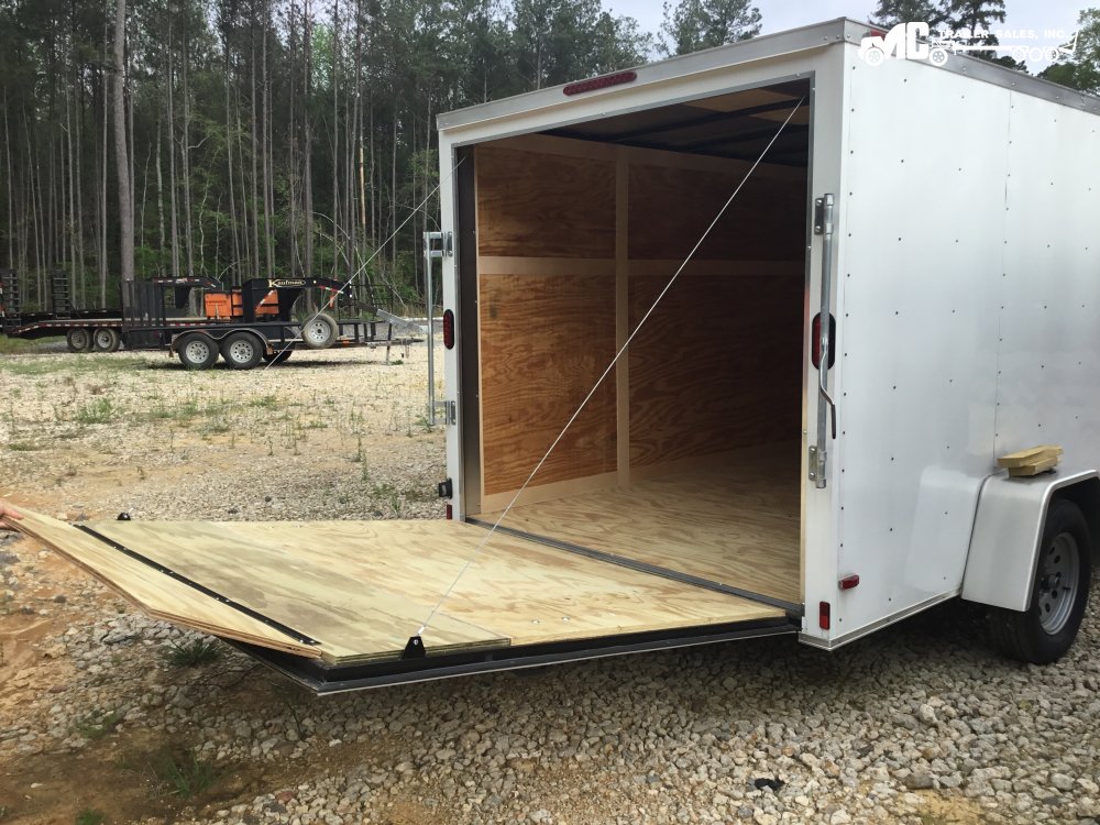 2025 Triple R Enclosed 7x12 S/A ramp back door w/ side door, roof vent WHITE