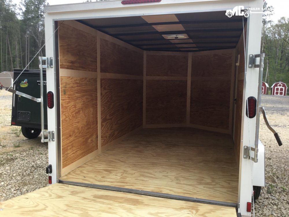 2025 Triple R Enclosed 7x12 S/A ramp back door w/ side door, roof vent WHITE