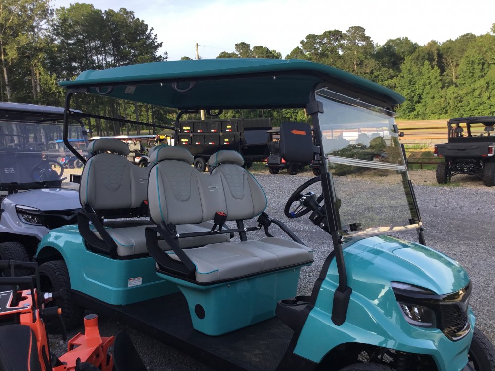 2025 Ez Kruiser Venom 4-F Jaguar Blue Gray Seats