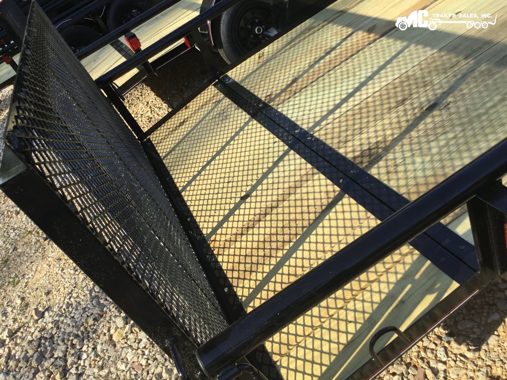 2025 Triple R Utility 82x10+2 S/A Pipe Top with gate