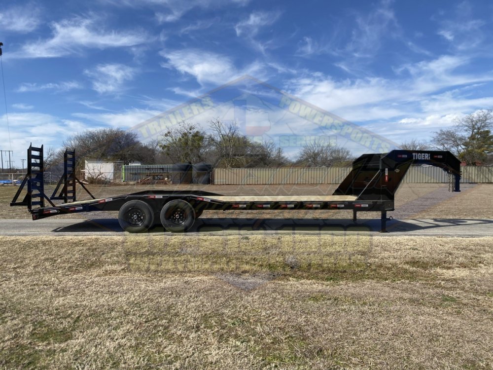 2026 TIGERTX 102" X 26' GOOSENECK TRAILER W/ DRIVE OVER FENDERS WITH STAND UP RAMPS, SPARE 14,000 GV