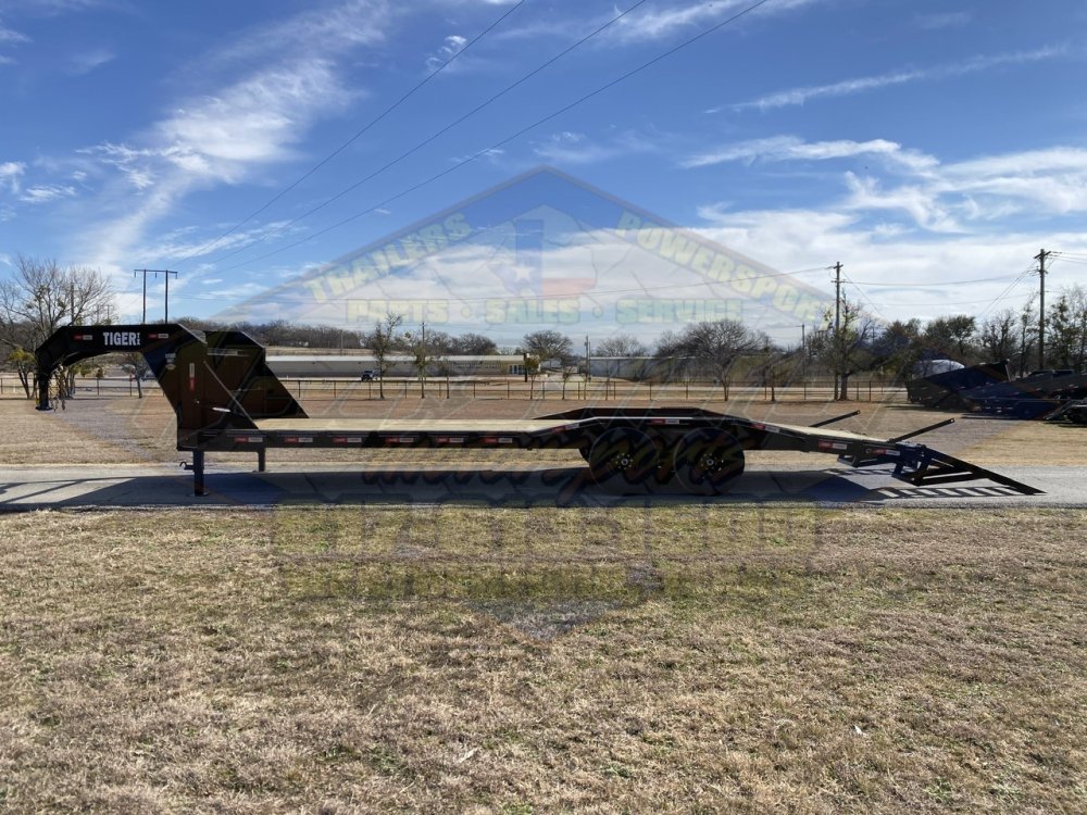 2026 TIGERTX 102" X 26' GOOSENECK TRAILER W/ DRIVE OVER FENDERS WITH STAND UP RAMPS, SPARE 14,000 GV