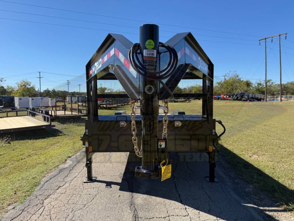 2026 DELCO 102" X 24' GOOSENECK FLATBED TRAILER W/DRIVE OVER FENDERS, SLIDE IN RAMPS, AND SPARE 14K-