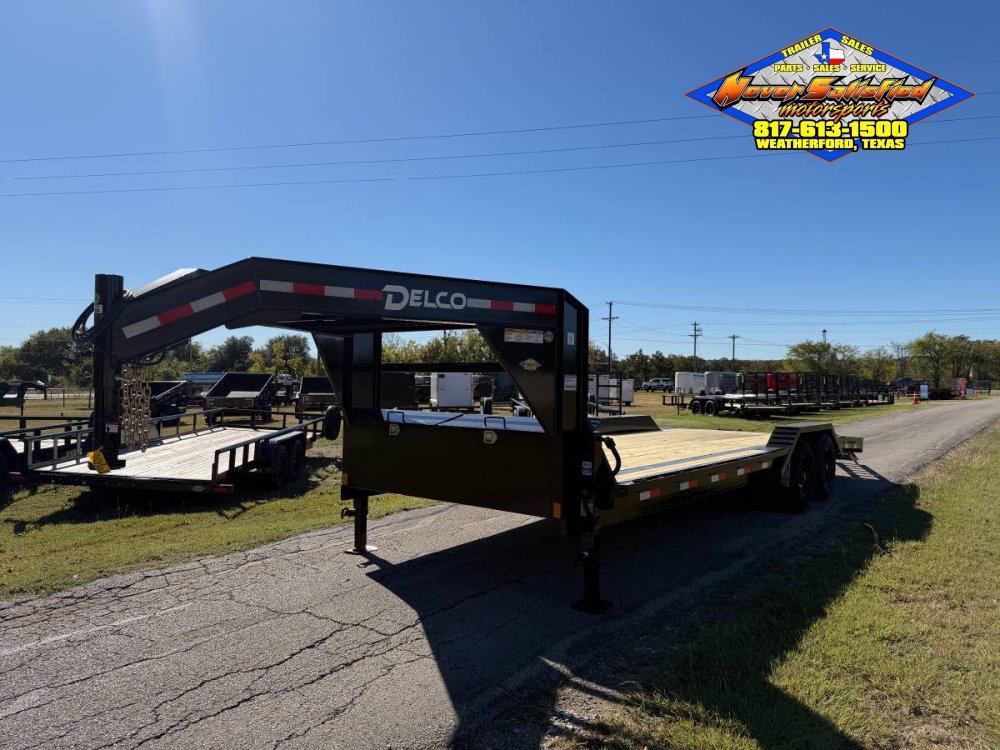 2026 DELCO 102" X 24' GOOSENECK FLATBED TRAILER W/DRIVE OVER FENDERS, SLIDE IN RAMPS, AND SPARE 14K-