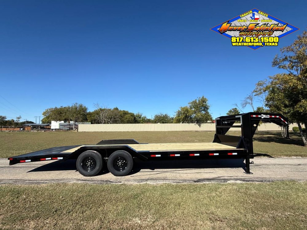 2026 DELCO 102" X 24' GOOSENECK FLATBED TRAILER W/DRIVE OVER FENDERS, SLIDE IN RAMPS, AND SPARE 14K-