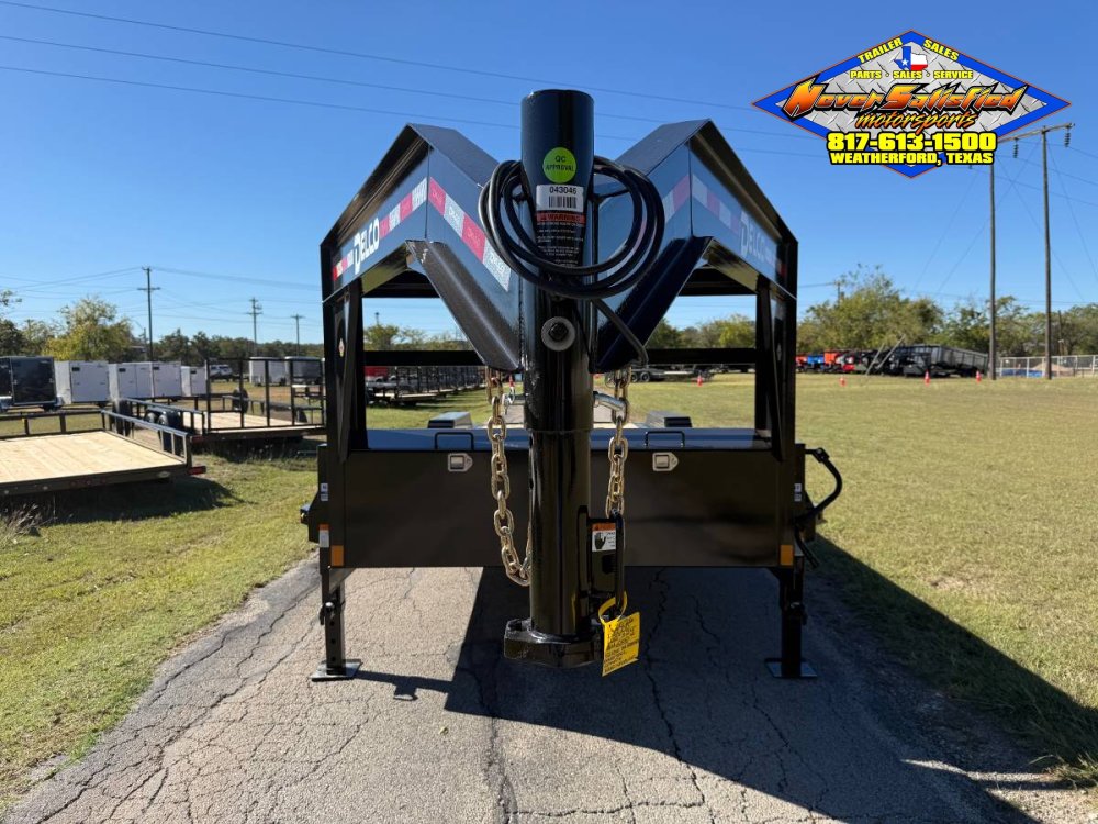 2026 DELCO 102" X 24' GOOSENECK FLATBED TRAILER W/DRIVE OVER FENDERS, SLIDE IN RAMPS, AND SPARE 14K-