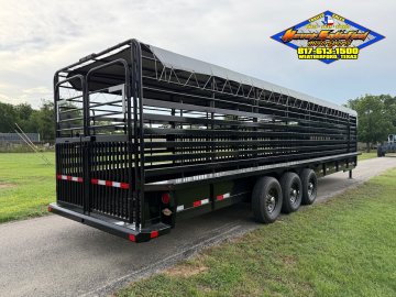 2027 DELCO 6'8" X 32' BAR TOP GOOSENECK CATTLE TRAILER WITH SPARE 21K-GVWR