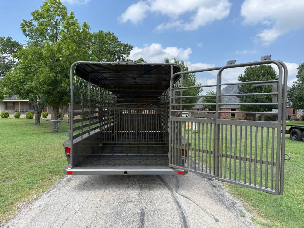 2026 DELCO 6' 8" X 20' BAR TOP GOOSENECK CATTLE STOCK TRAILER 14K-GVWR FORD MARSH GRAY