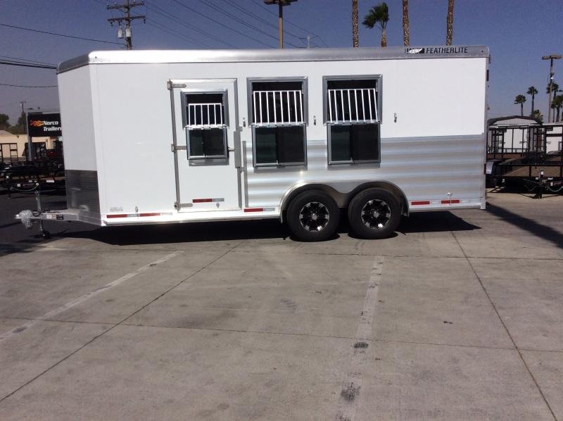 2025 Featherlite 9403 3H Horse Trailer