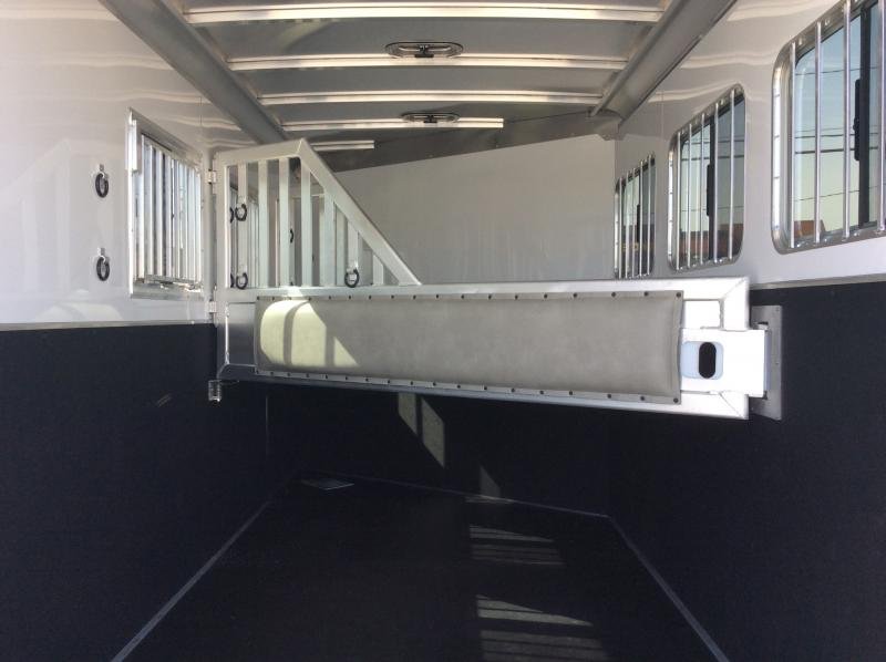 2025 Featherlite 9403 3H Horse Trailer