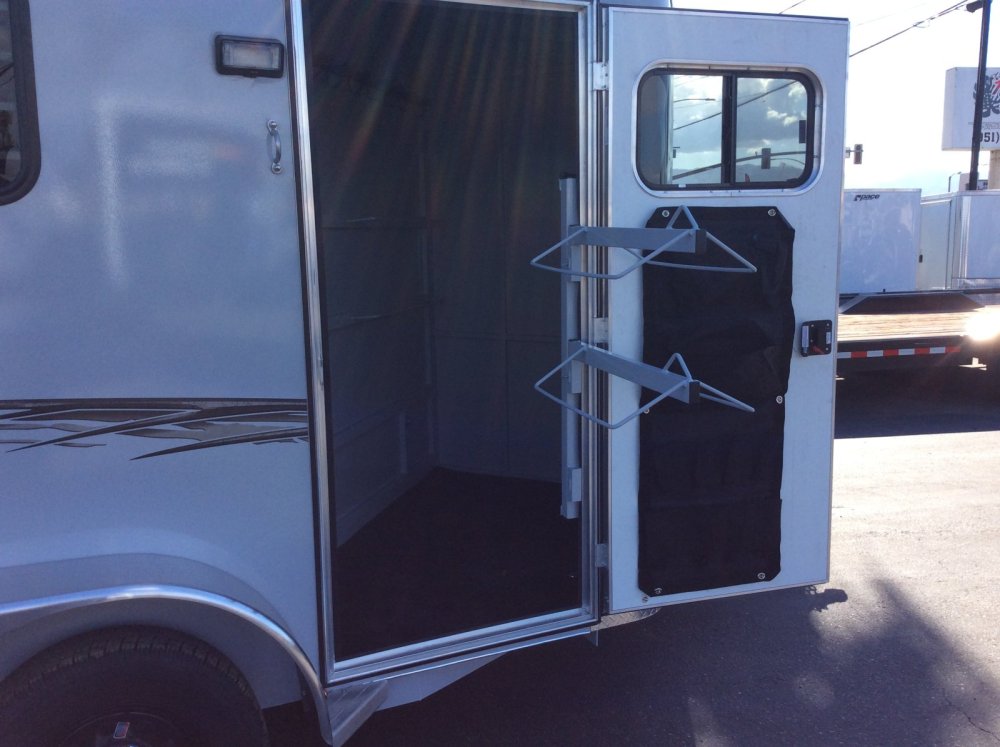 2026 Thuro-bilt  x 13' HORSE TRAILER Horse trailer