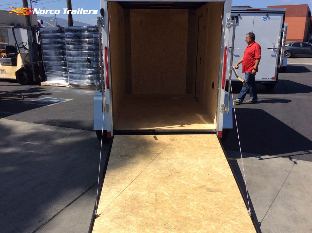 2027 Look 5' x 8' ST DLX Enclosed Cargo trailer