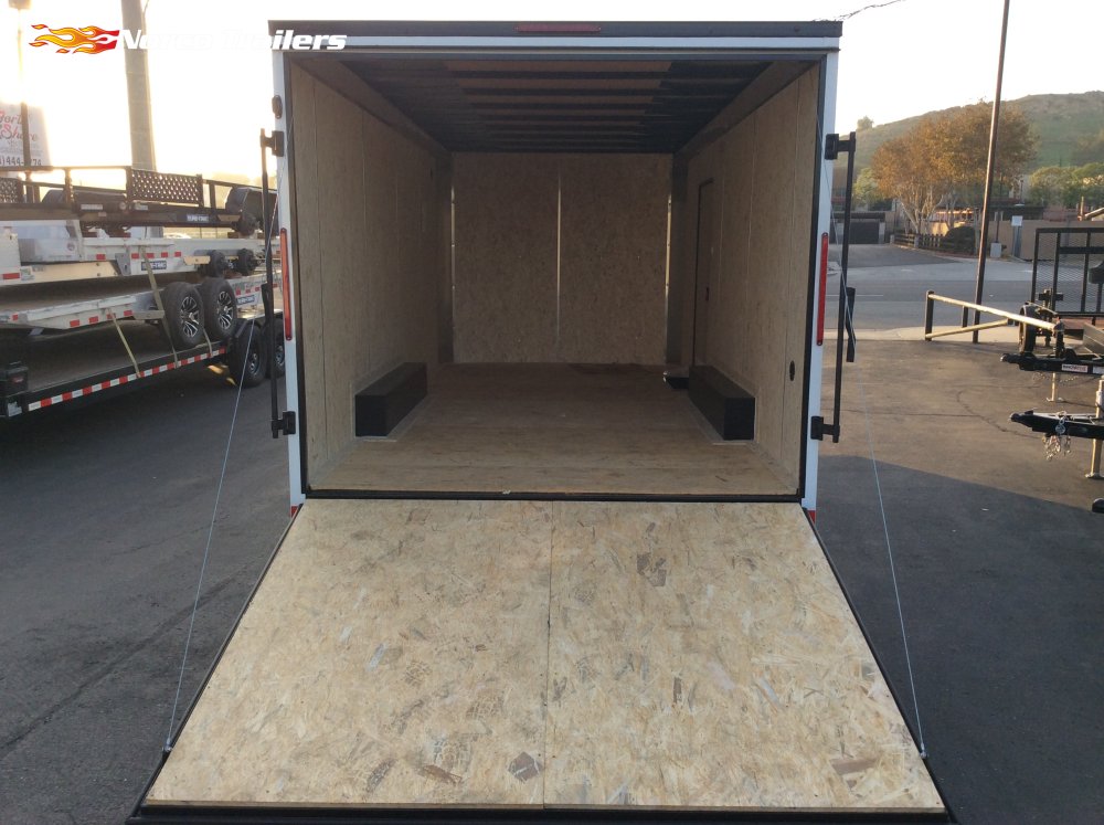 2026 Look 8.5' x 18' ST DELUXE Car/Racing trailer