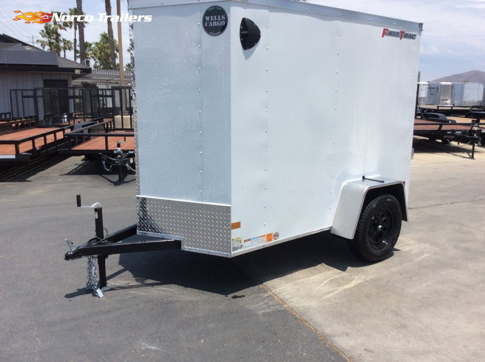 2005 Wells Cargo 5' x 8' FastTrac Enclosed Cargo trailer