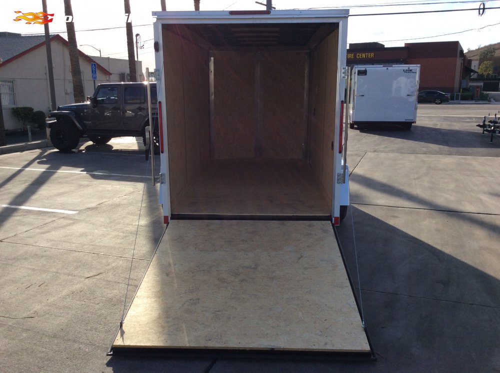 2025 Look Trailers ST DELUXE Enclosed Cargo