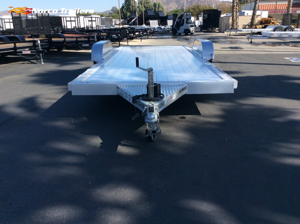 2025 Featherlite 8' 5" x 18' Car Hauler Flatbed trailer