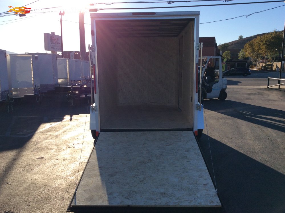 2026 Look Trailers 6' x 10' ST DELUXE Enclosed Cargo trailer