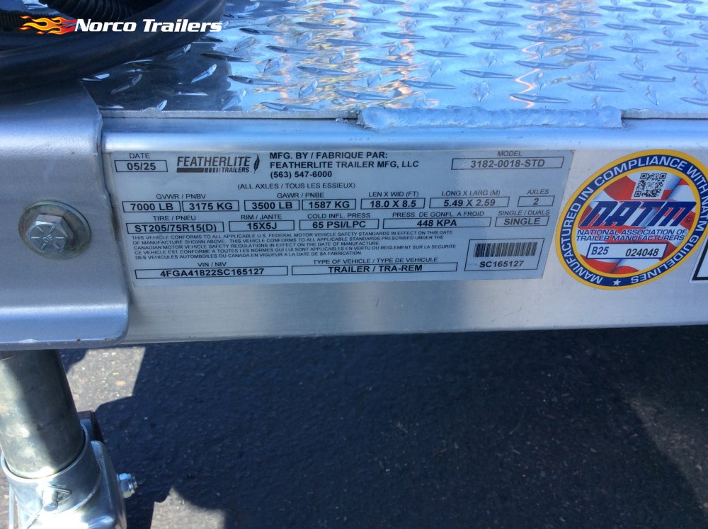 2025 Featherlite 8' 5" x 18' Car Hauler Flatbed trailer