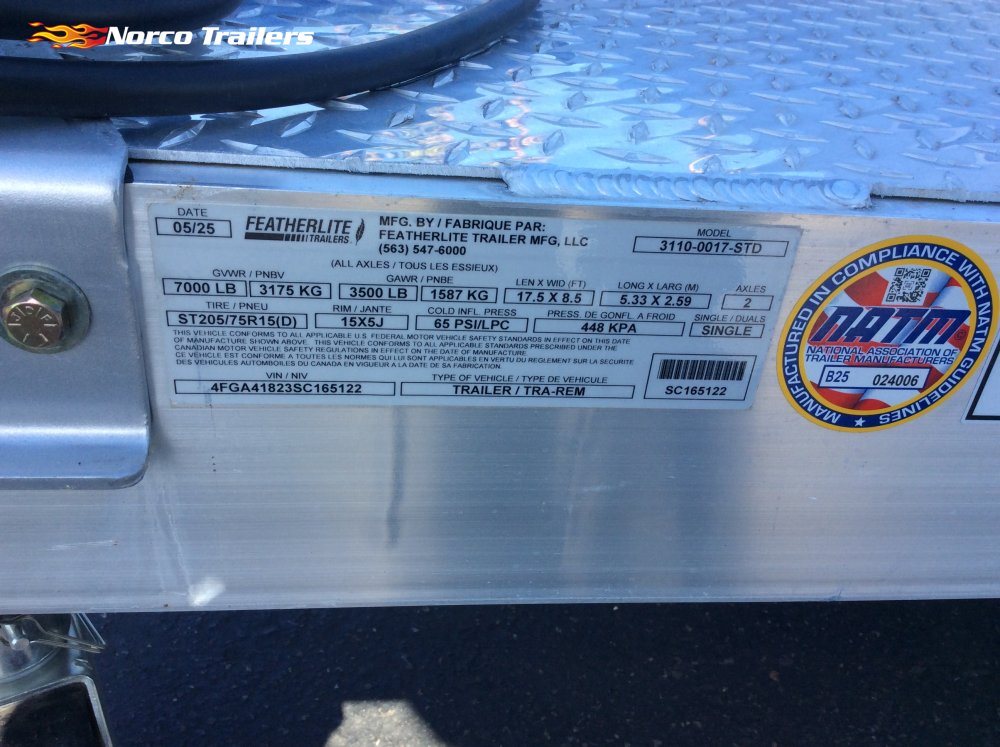 2025 Featherlite 8.5' x 17' 6" Car Hauler Flatbed trailer