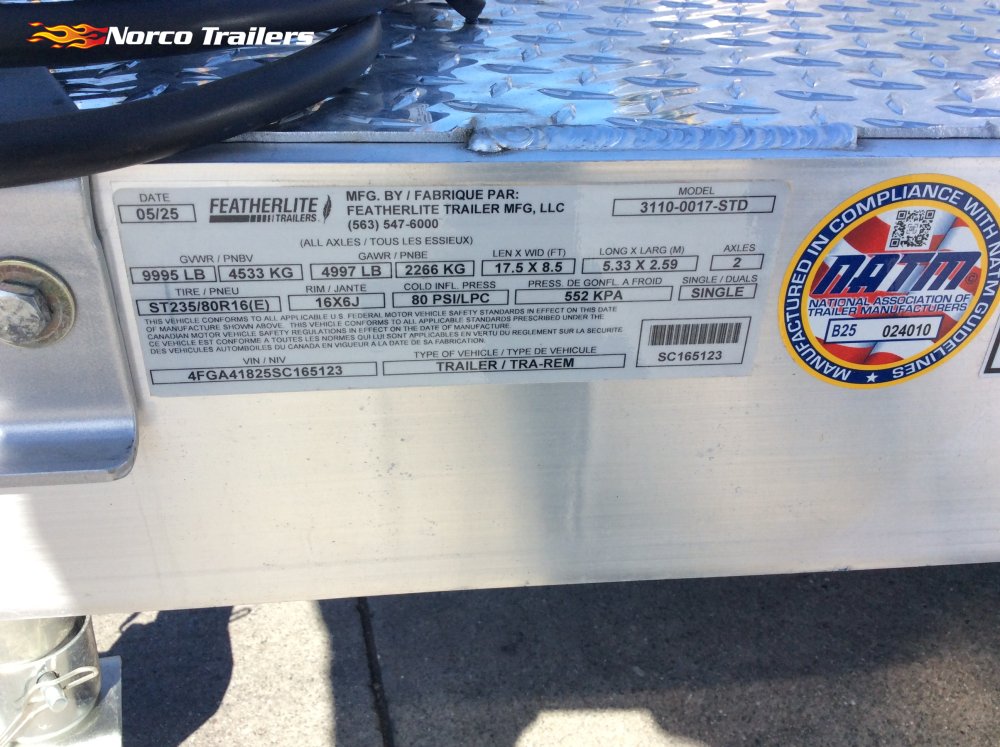 2025 Featherlite 8.5' x 17' 6" Car Hauler Flatbed trailer