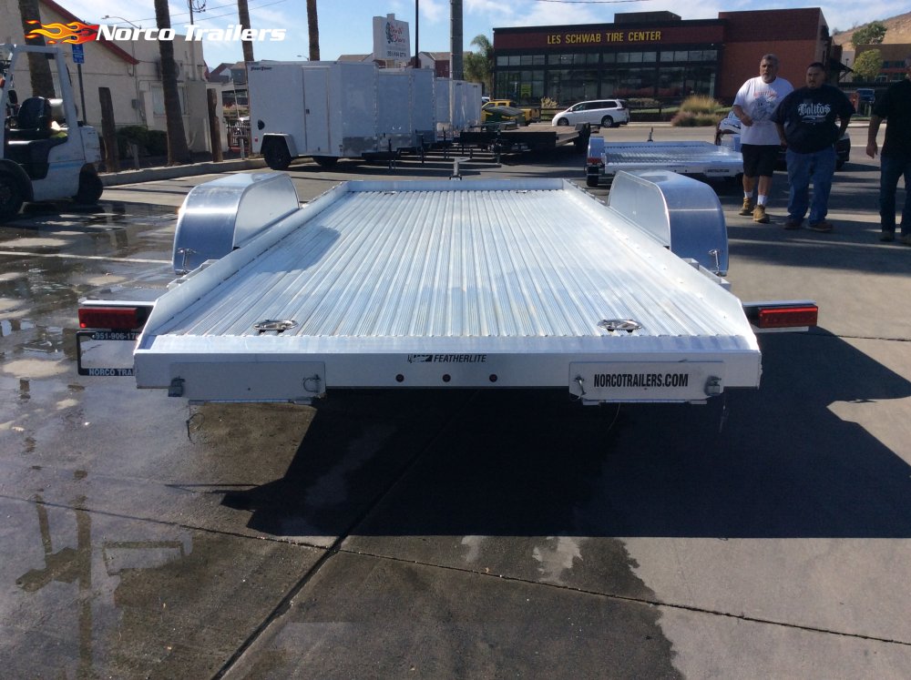 2025 Featherlite 8.5' x 17' 6" Car Hauler Flatbed trailer