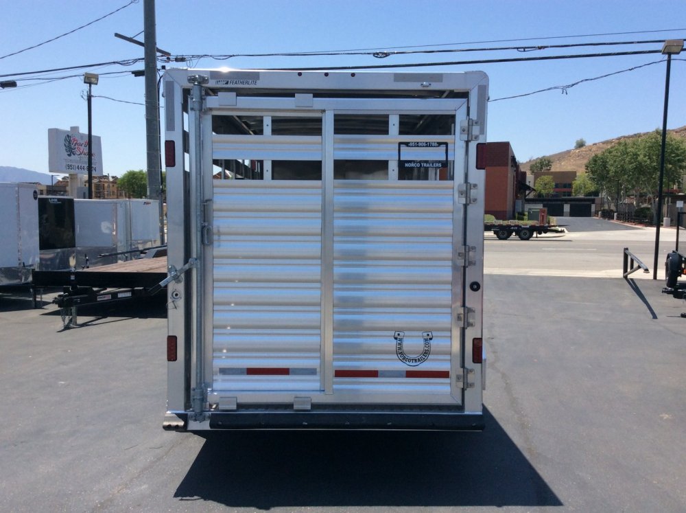 2025 Featherlite 6' 7" x 16' HORSE TRAILER Livestock trailer