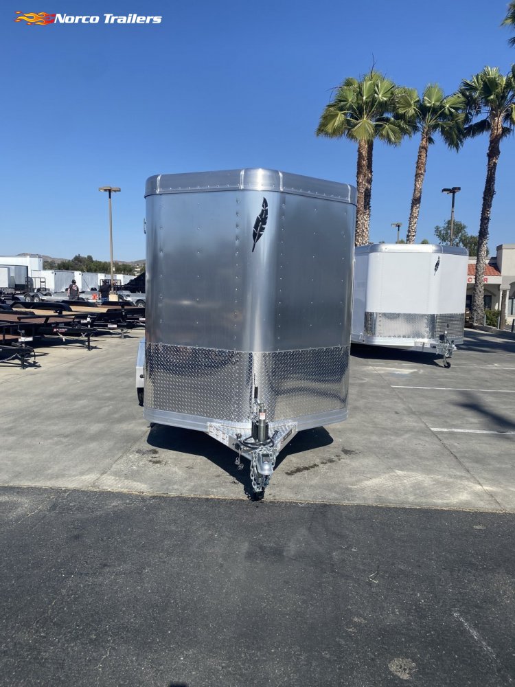 2025 Featherlite 6.7' x 16' 8107 LIVESTOCK Livestock trailer